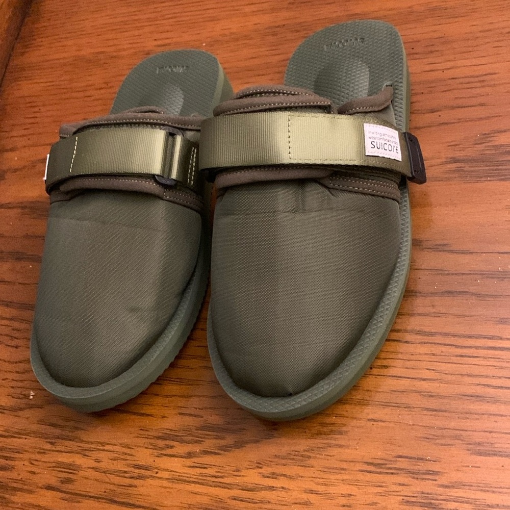 Suicoke Military green mules new